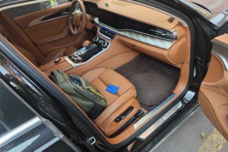 Used Hongqi H9 2020 2.0T Smart Connect Flagship Edition
