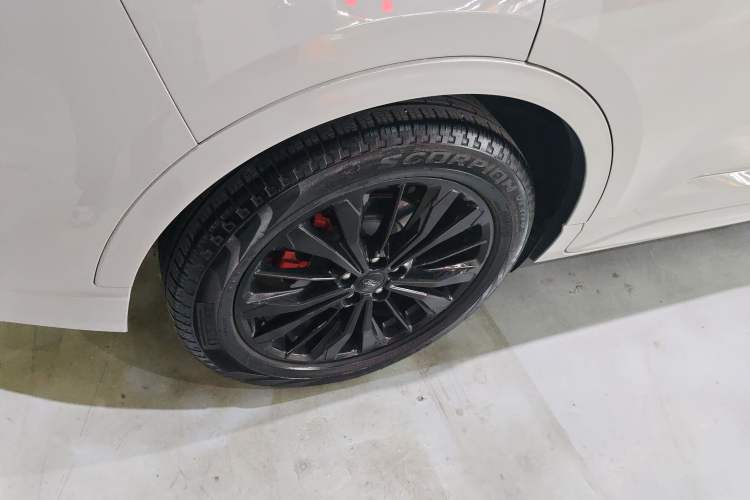 Used Ford Escape 2024 EcoBoost 245 Four-Wheel Drive ST-Line Pro Trim
