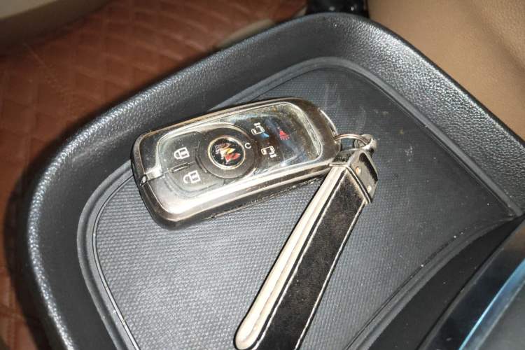 Used Buick GL8 2021 ES Land Cruiser 653T Luxury Edition