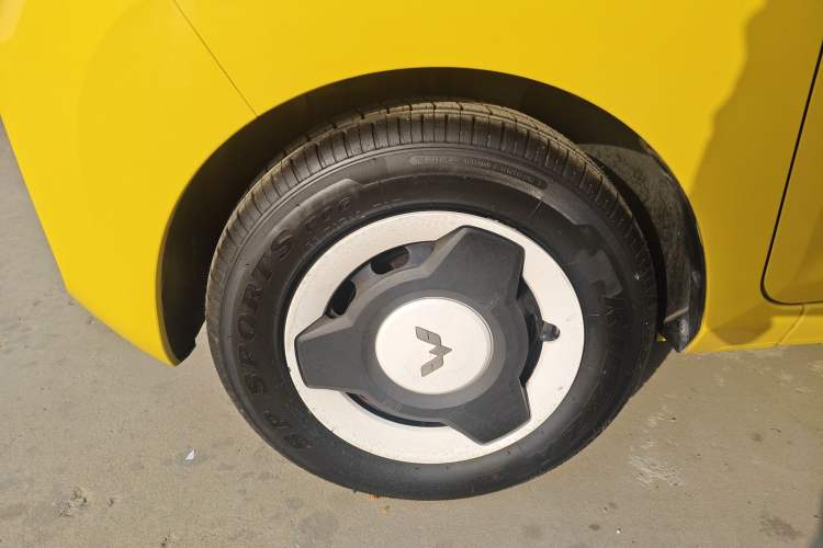 Used Wuling Hongguang MINIEV 2021 Macaron Fashion Model Lithium Iron Phosphate