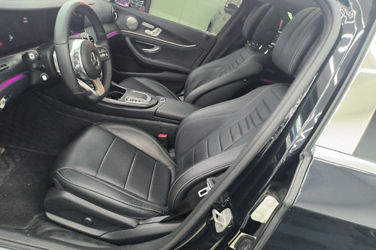 Used Mercedes-Benz E-Class 2016 E 300 L Sporty and Stylish Model
