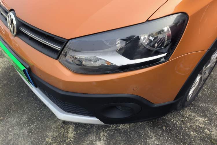 Used Volkswagen Polo 2014 1.6L Cross Polo Automatic
