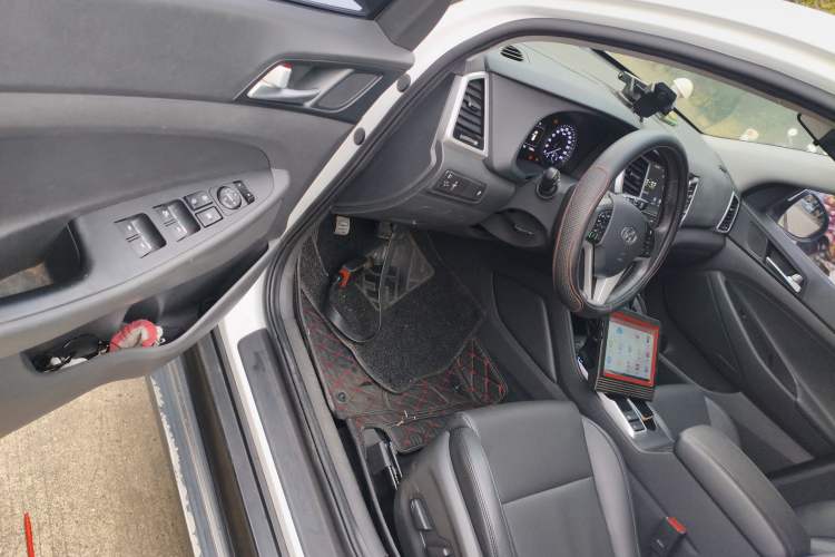 Used Hyundai Tucson 2018 1.6T Dual-Clutch Two-Wheel Drive 15th Anniversary Special Edition