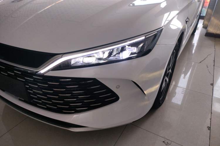 Used BYD Qin L 2025 DM-i Smart Drive 120KM Superior Model