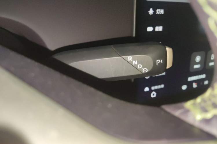 Used  07 2024 Max Extended-Range Edition