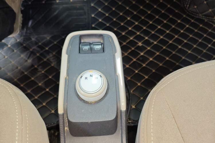 Used Chery QQ Ice Cream 2024 Edition Youth Version 205km Sundae