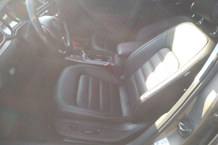 Used Volkswagen Passat 2017 280TSI DSG Luxury Edition
