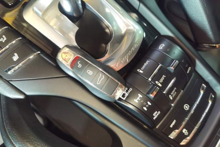 Used Porsche Cayenne 2016 Cayenne Platinum Edition 3.0T
