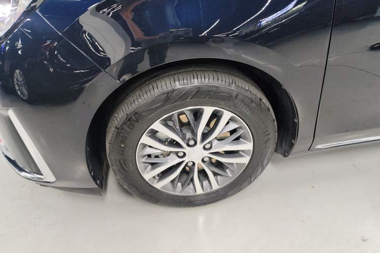 Used Buick GL8 2023 ES Lu Zun Deluxe Model
