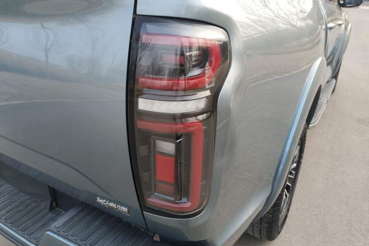 Used Great Wall Poer 2021 2.0T Global Version Passenger Automatic Diesel Two-Wheel Drive Comfort Trim Standard Cab GW4D20M
