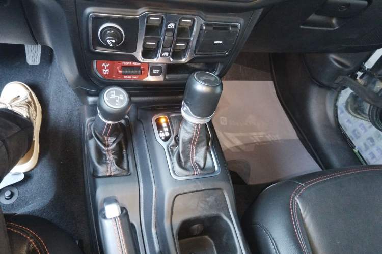 Used  Wrangler 2019 2.0T Rubicon Automatic Four-Door Hardtop Parallel Import Vehicle
