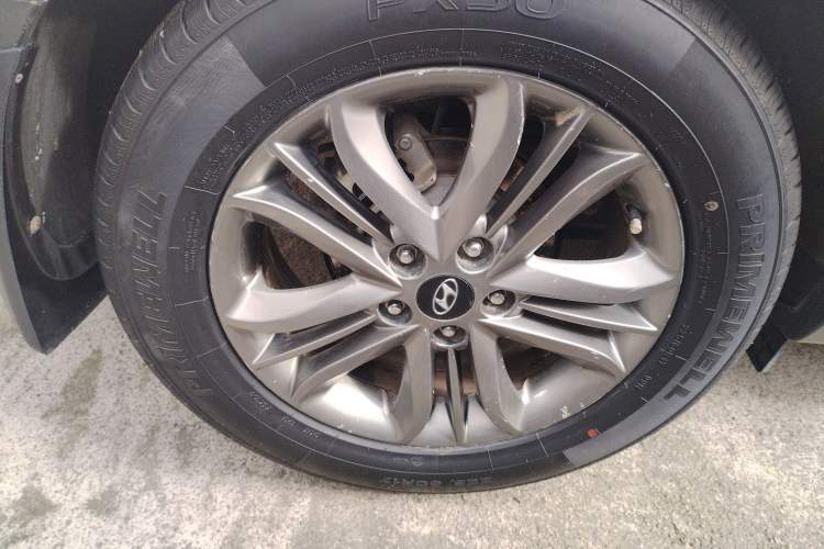 Used Hyundai ix35 2013 2.0L Automatic Two-Wheel Drive Smart GLS China IV Standard
