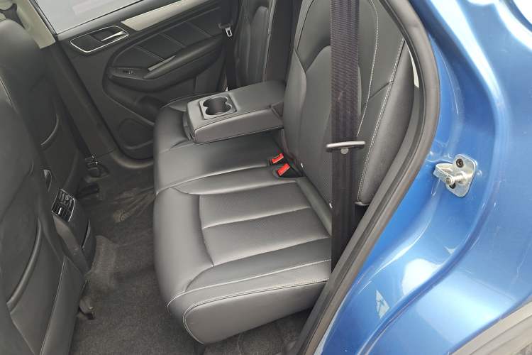 Used Roewe RX5 2018 20T Two-Wheel Drive Automatic Internet Smart Edition