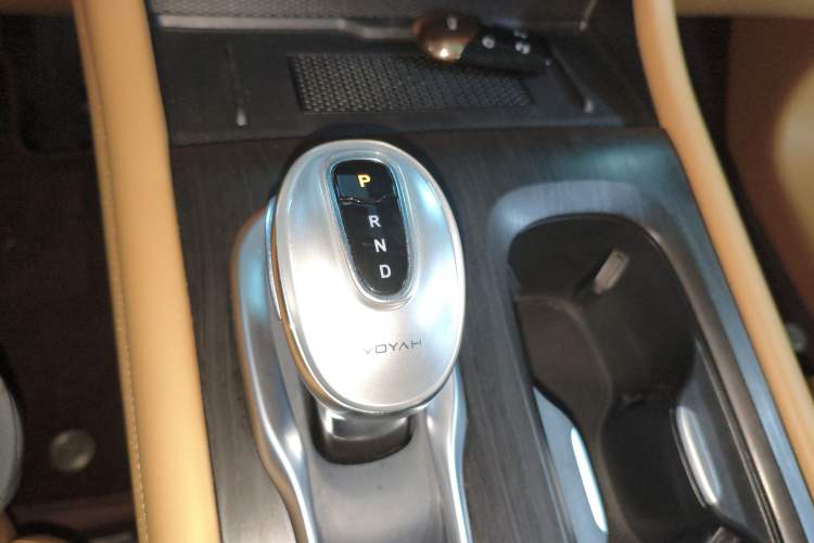 Used VOYAH Dream 2024 PHEV Ultra-Long Range Flagship Edition
