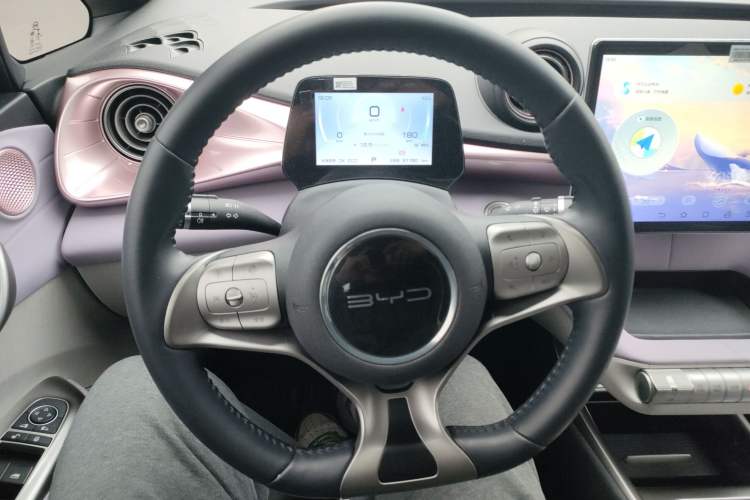 Used BYD Dolphin 2021 405 km Fashion Edition
