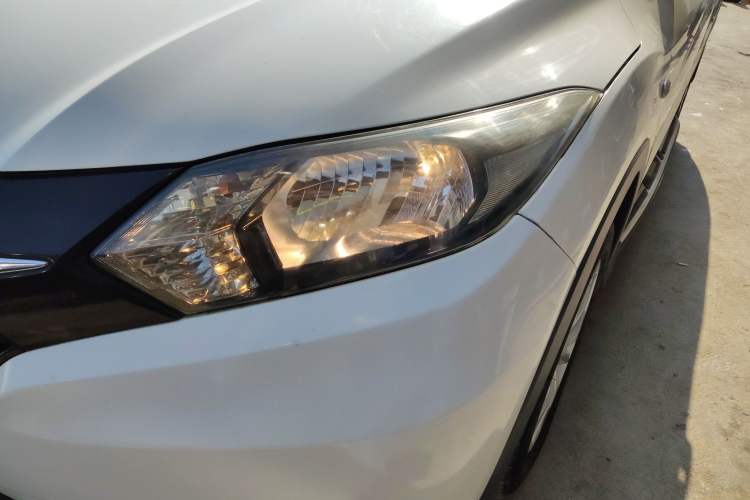 Used Honda Vezel 2015 1.5L CVT two-wheel drive Comfort trim
