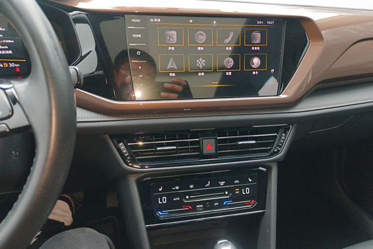 Used Volkswagen Tharu 2022 280TSI Two-Wheel-Drive Luxury Edition
