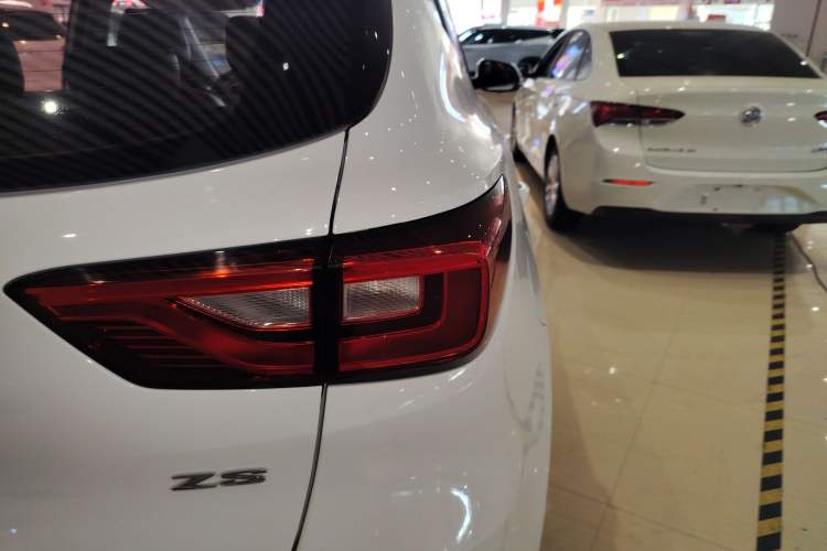 Used MG ZS 2018 1.5L Automatic Luxury Edition China V Standard
