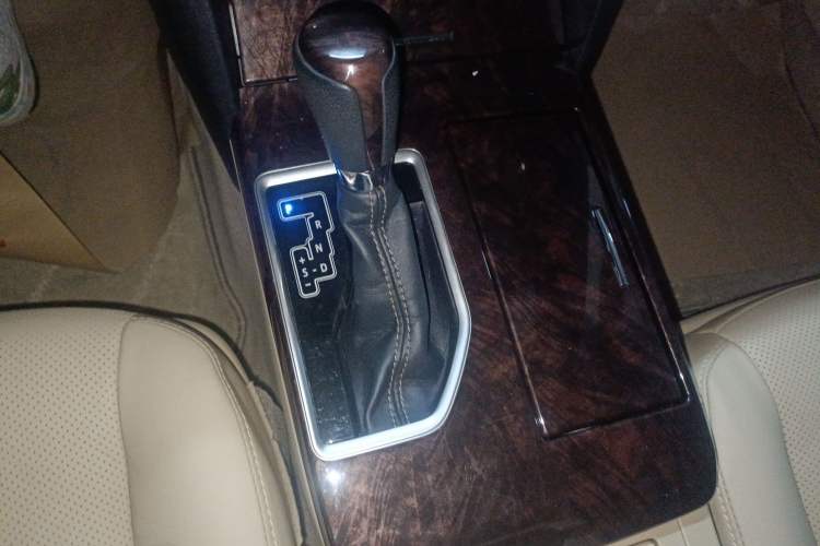 Used Toyota Camry 2016 2.0G 10th Anniversary Leading Edition
