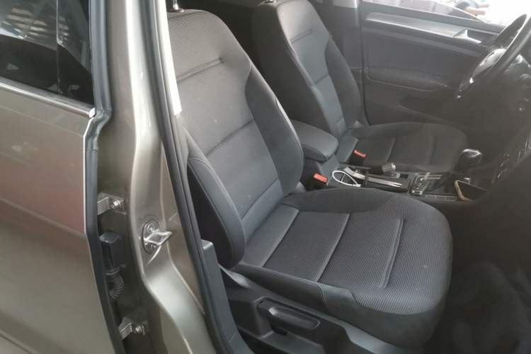 Used Volkswagen Golf 2018 230TSI Automatic Comfort Model
