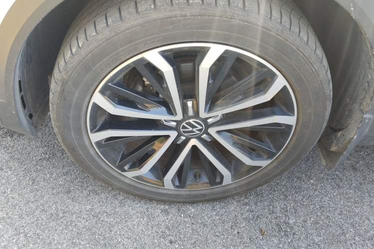 Used Volkswagen T-ROC 2021 280TSI DSG Two-Wheel Drive Luxury Smart Connectivity Version
