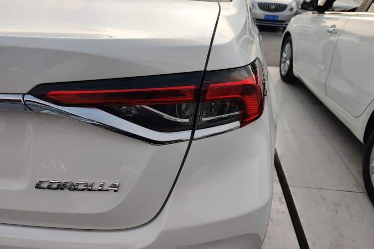 Used Toyota Corolla 2021 TNGA 1.5L CVT Elite Edition
