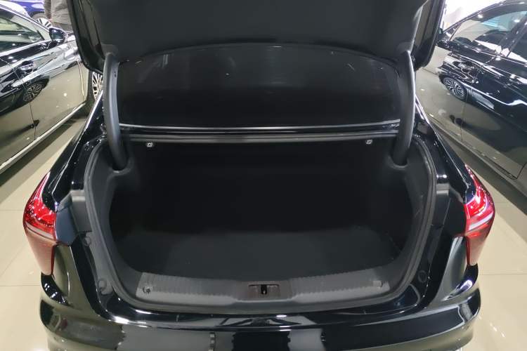 Used Hongqi H5 2024 2.0T Automatic Smart Connect Flagship Edition