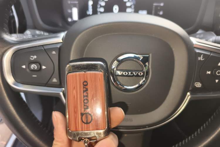 Used Volvo S60 2020 T4 Zhiyi Luxury Edition