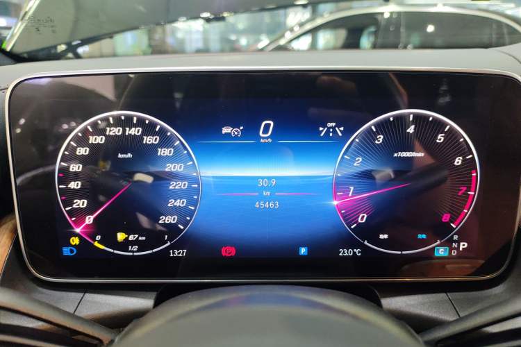 Used Mercedes-Benz GLC 2023 GLC 300 L 4MATIC Dynamic Edition 5-seater
