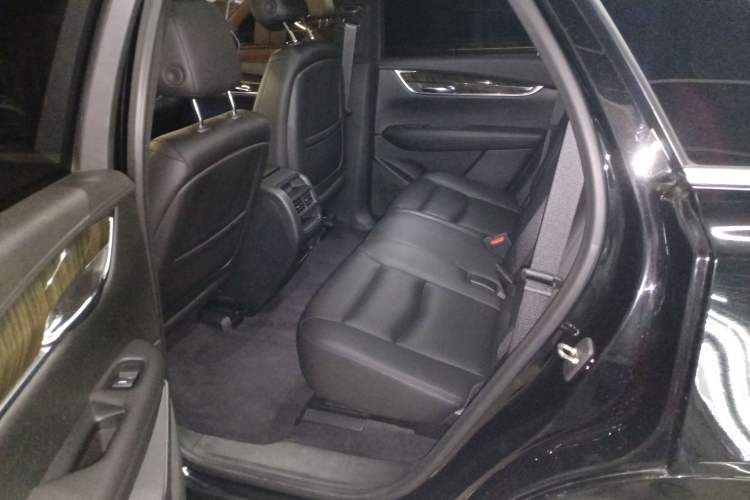 Used Cadillac XT5 2018 28E Four-Wheel Drive Tech Version
