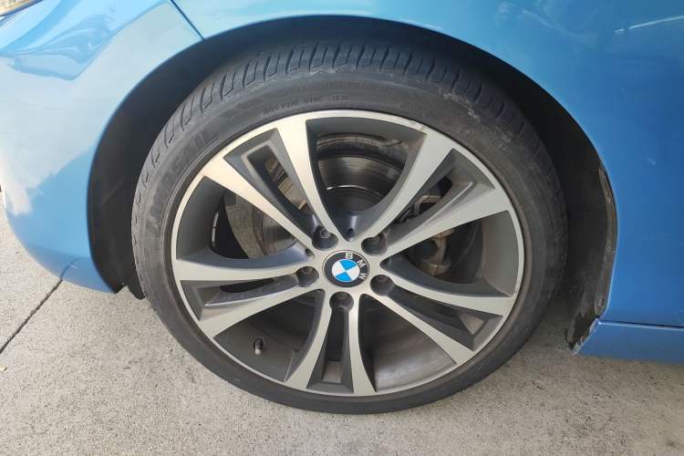 Used BMW 2 Series 2018 220i Convertible Coupe Sports Design Package
