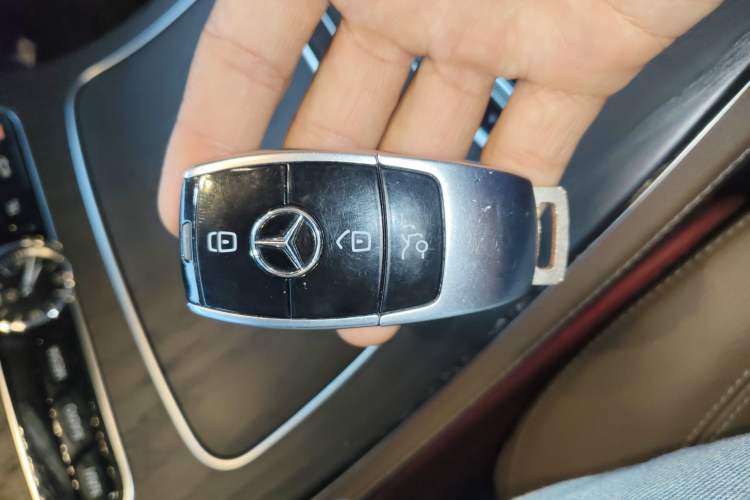 Used Mercedes-Benz E-Class 2019 Restyled E 300 L Sporty and Stylish Edition
