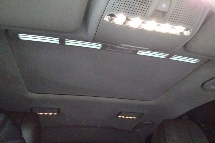 Used Mercedes-Benz E-Class 2016 E 200 L
