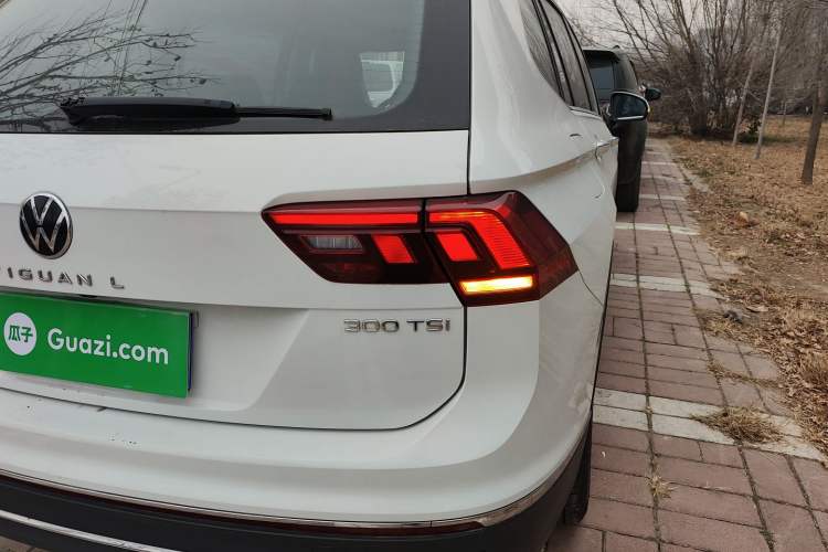 Used Volkswagen Tiguan L 2024 300TSI Automatic Two-Wheel Drive Smart Edition
