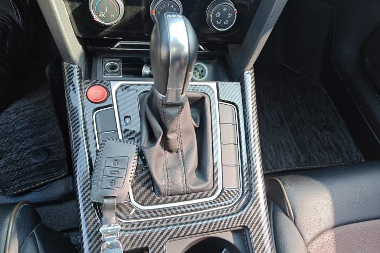 Used Volkswagen Magotan 2019 330TSI DSG Leading Model China VI Standard
