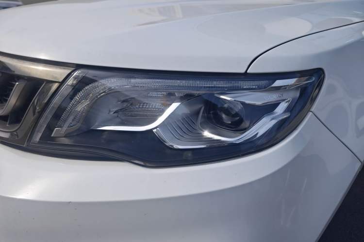 Used Geely Auto Emgrand X7 Sport 2020 1.8TD DCT Two-Wheel Drive Smart Connect 4G-Enabled Version