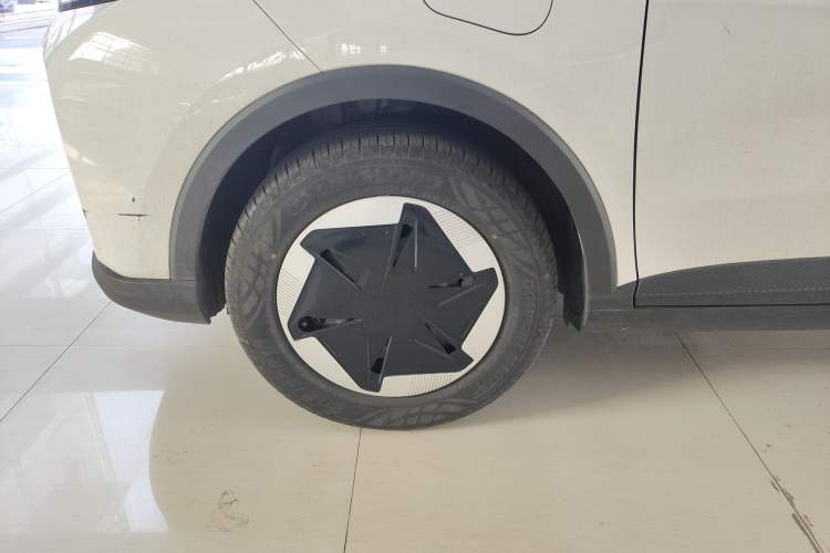 Used Geometry E Firefly 2024 301km Starlight
