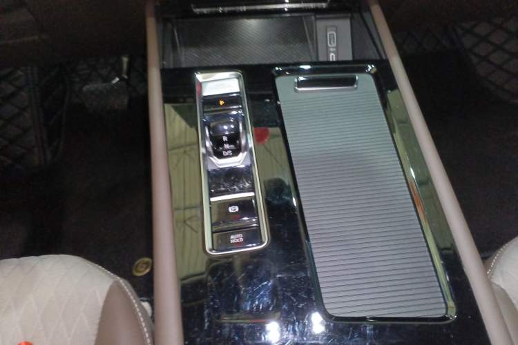 Used Volkswagen Viloran 2023 330TSI Business Edition
