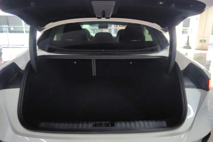 Used Lynk & Co 07 2024 EM-P 126 Long-Range Intelligent Driving Ultra