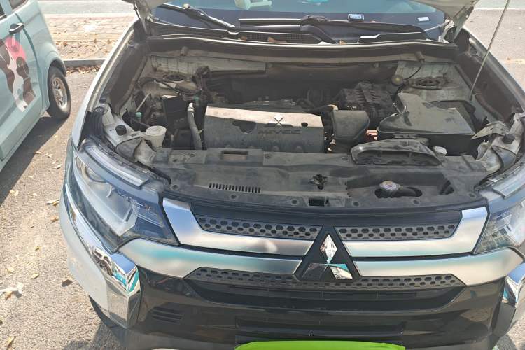 Used Mitsubishi Outlander 2019 2.0L Two-Wheel Drive Comfort Edition 5 Seats China VI Standard
