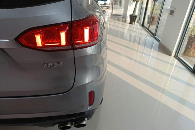 Used Wey VV6 2018 2.0T Two-Wheel Drive Flagship Version China V Standard
