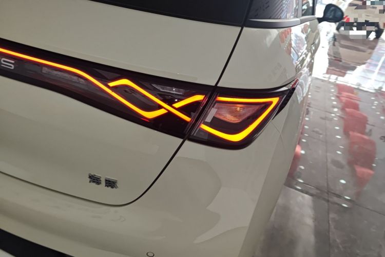 Used BYD Dolphin 2025 420km Free Edition
