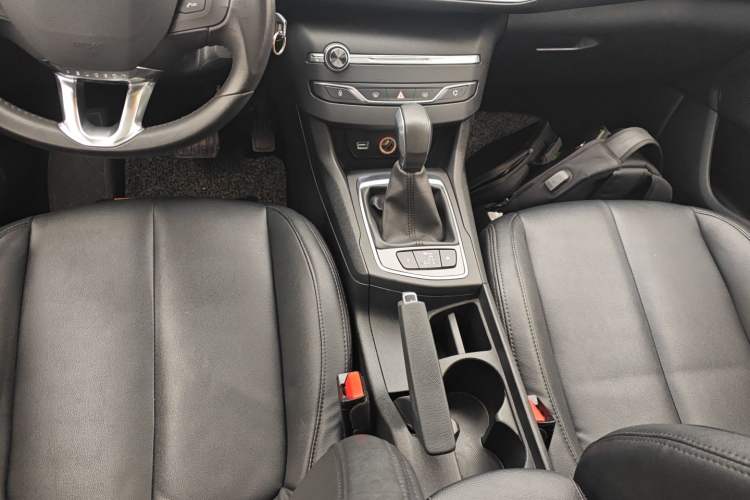 Used Peugeot 308S 2015 1.2T Automatic Jingchi Edition
