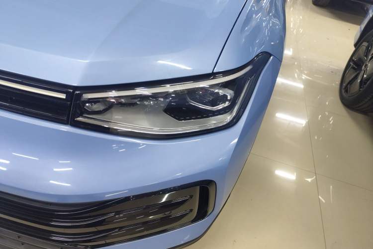 Used Volkswagen Tharu 2025 NewRui 300TSI Prestige Edition
