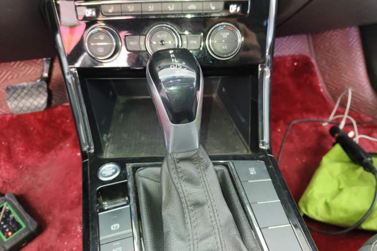 Used Volkswagen Passat 2019 330TSI Elite Edition China VI
