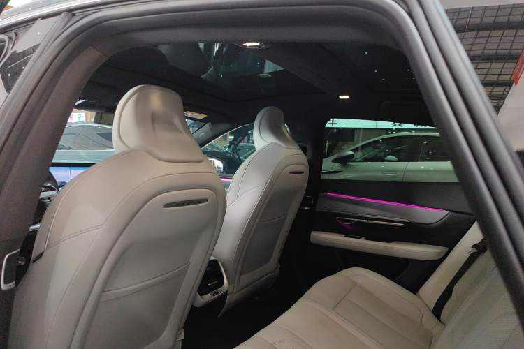 Used XPeng P7 2023 P7i 702 Pro