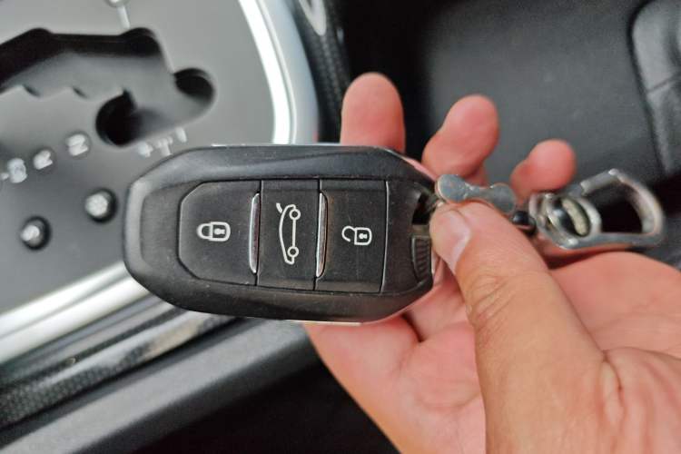 Used Citroen C4L 2014 1.6THP Intelligent Drive Automatic Dynamic Model
