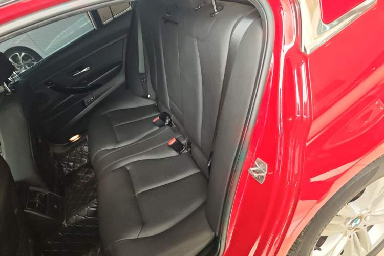 Used BMW 3 Series 2016 320Li Ambition Model
