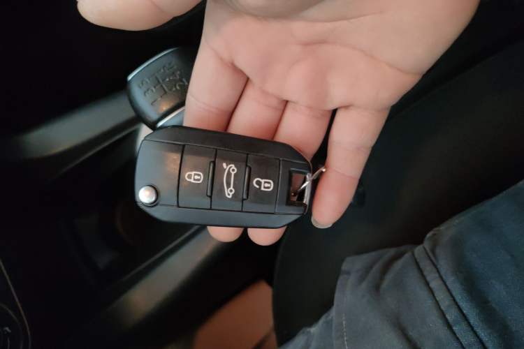 Used Citroen Elysee 2014 1.6L Manual Fashion Edition
