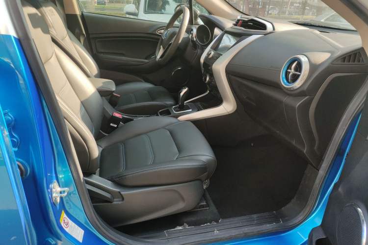 Used BYD Yuan New Energy 2018 EV360 Smart Connected Cool Model